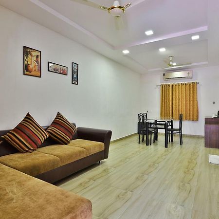 Banyan Paradise Resort Vadodara Bagian luar foto